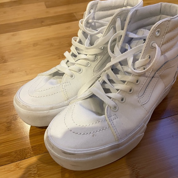 Vans platform high top, barely worn. Size 8 - Picture 2 of 7